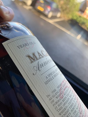 Lot 180 - MACALLAN 1972 25 YEAR OLD ANNIVERSARY MALT