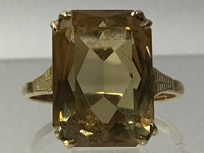 Lot 423 - THREE NINE CARAT GOLD DRESS RINGS