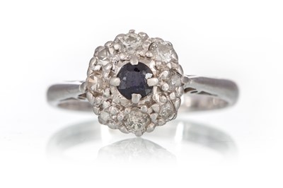 Lot 569 - SAPPHIRE AND DIAMOND RING