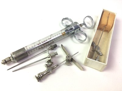 Lot 491 - MEDICAL INTEREST: VINTAGE GLASS SYRINGE