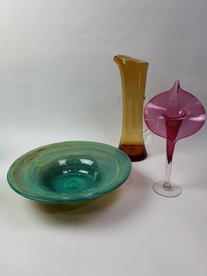 Lot 506 - ART GLASS BOWL