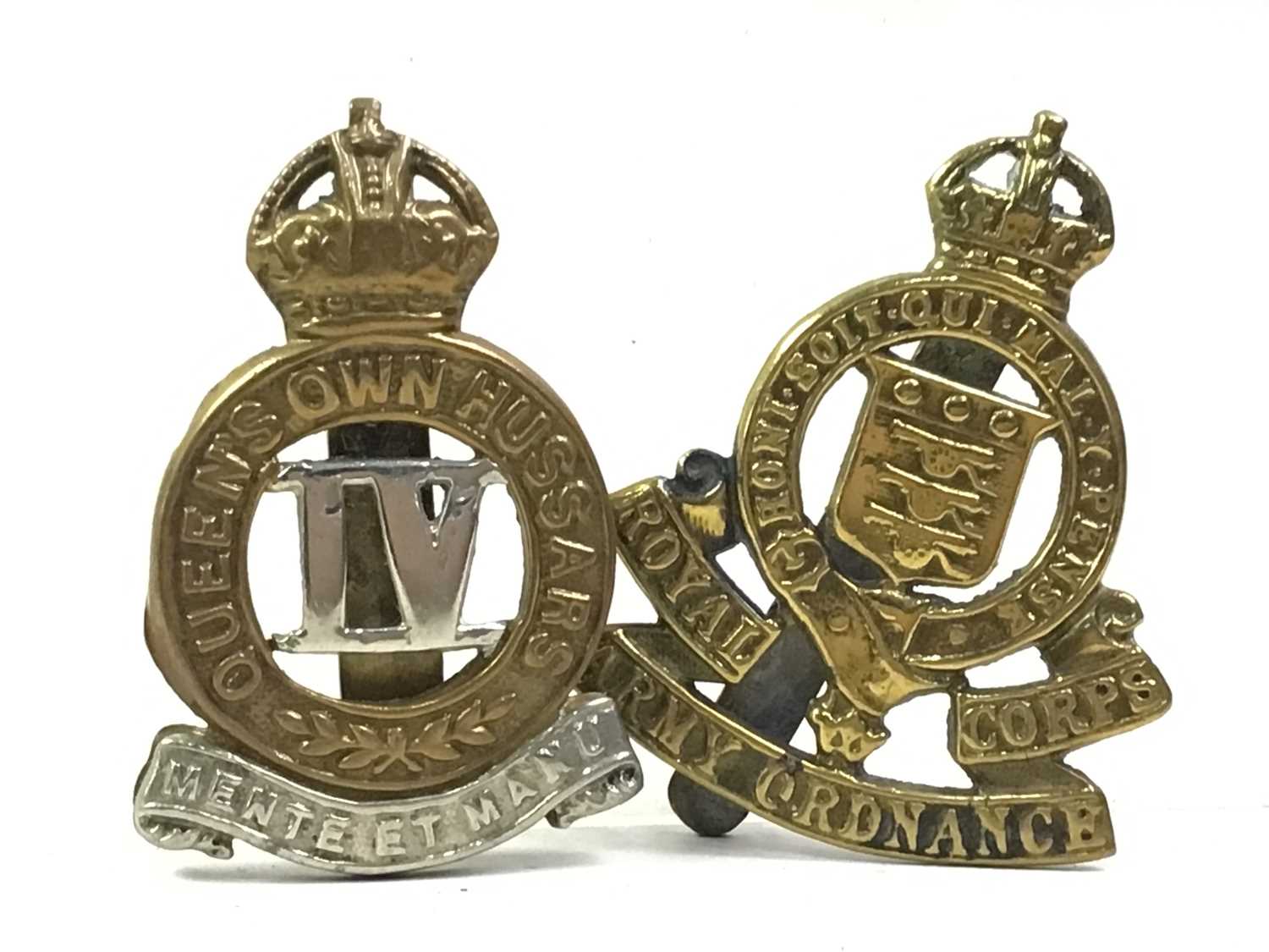 Lot 457 - BRITISH REGIMENTS CAP AND OTHER BADGES,