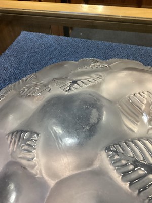 Lot 102 - RENÉ LALIQUE (FRENCH 1860-1945), CLEAR AND FROSTED GLASS 'LAUSANNE' PLAFONNIER OR CEILING LIGHT