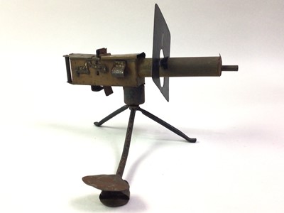 Lot 478 - METAL MODEL OF A WWI FIELD GUN