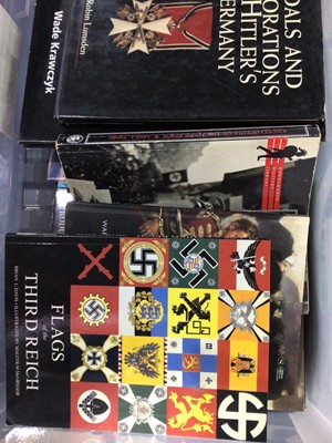 Lot 489 - GROUP OF MILITARIA AND MEDAL REFERENCE BOOKS