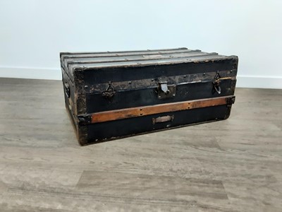 Lot 563 - VICTORIAN CABIN TRUNK