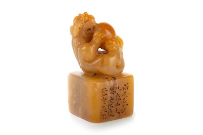Lot 930 - CHINESE SOAPSTONE SEAL