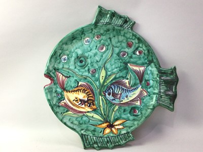 Lot 608 - DE ROSA VIETRI FIGURAL FISH PLATES