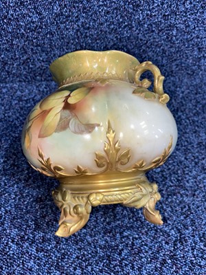 Lot 1254 - ROYAL WORCESTER POT POURRI WITH COVER