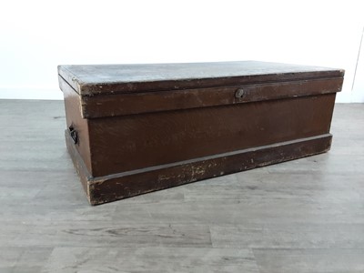 Lot 112 - VICTORIAN SCUMBLED PINE BLANKET BOX