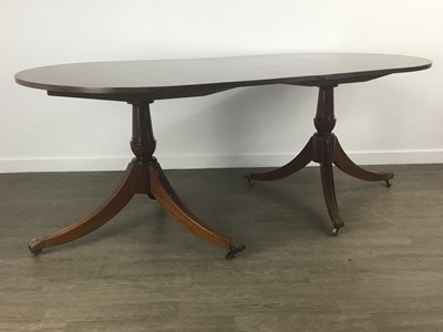 Lot 69 - REPRODUCTION MAHOGANY D-END EXTENDING DINING TABLE