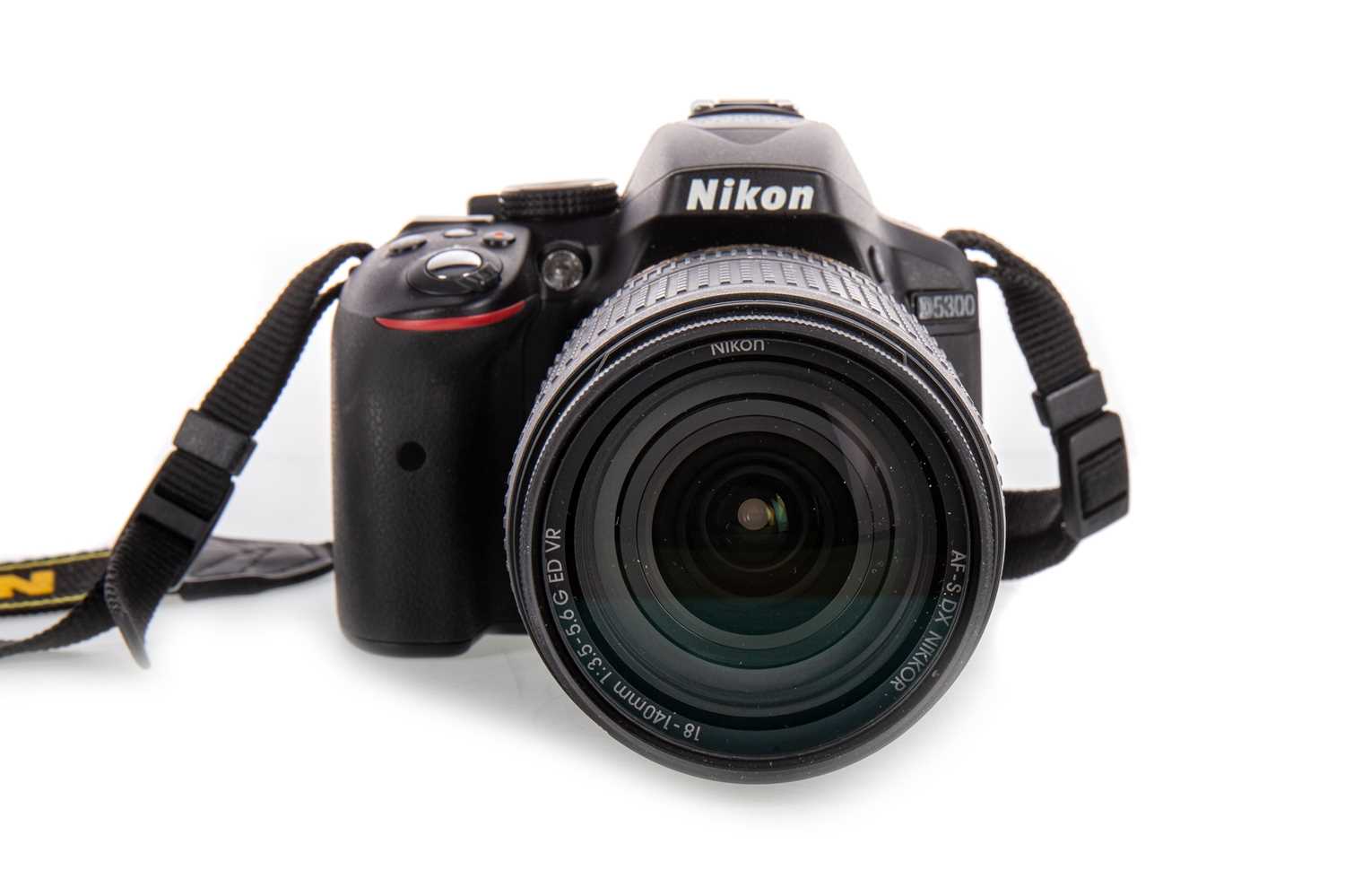 Lot 980 - NIKON D5300 18-140 CAMERA