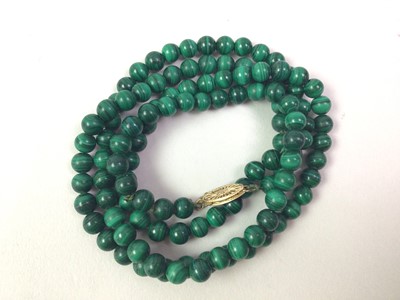 Lot 251 - MALACHITE BEAD NECKLACE