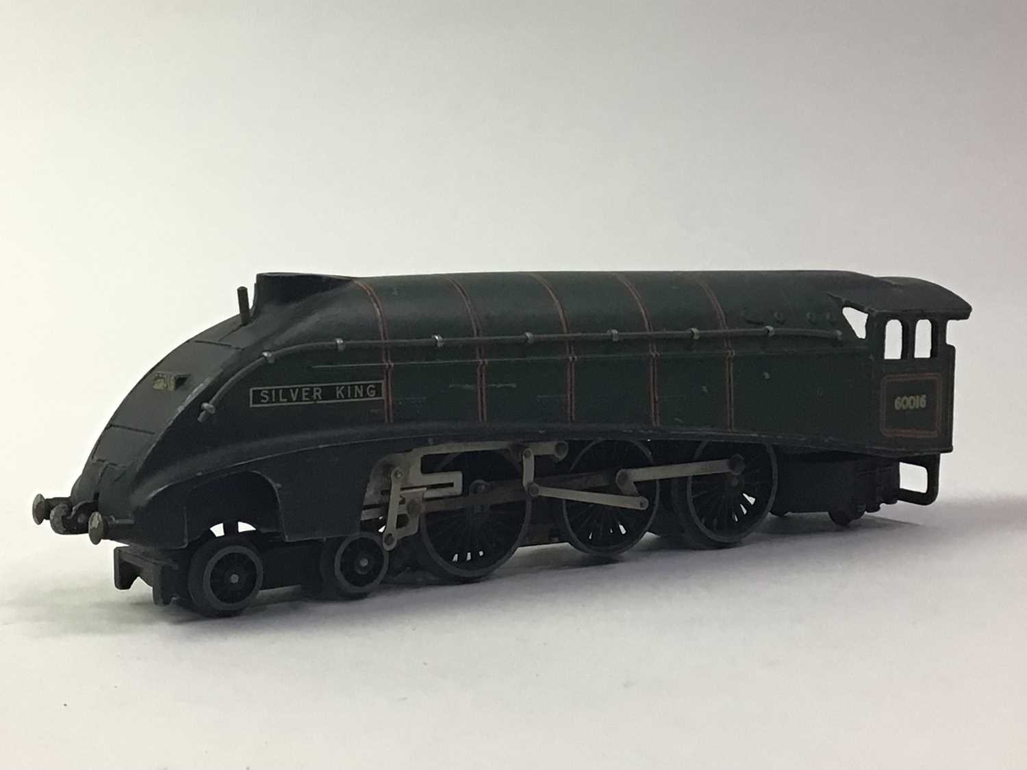 Lot 81 - HORNBY SILVER KING 60016 LOCOMOTIVE