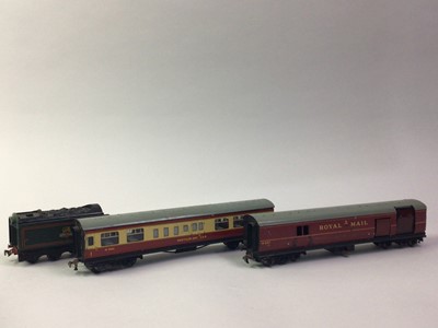 Lot 81 - HORNBY SILVER KING 60016 LOCOMOTIVE