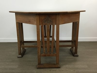 Lot 119 - ARTS & CRAFTS OAK DINING SUITE