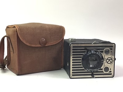 Lot 333 - BOX BROWNIE CAMERA