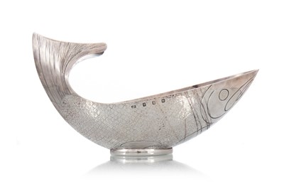 Lot 1356 - CONTEMPORARY SILVER SALMON-FORM VESSEL