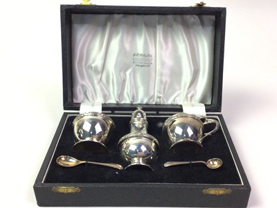 Lot 380 - COLLECTION OF SILVER ITEMS