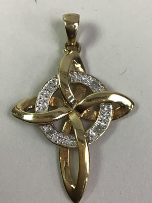 Lot 150 - SILVER GILT DIAMOND CROSS PENDANT