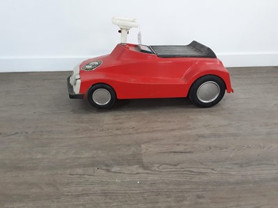 Lot 425 - SANYO SE-105 ELECTRIC MODEL CAR