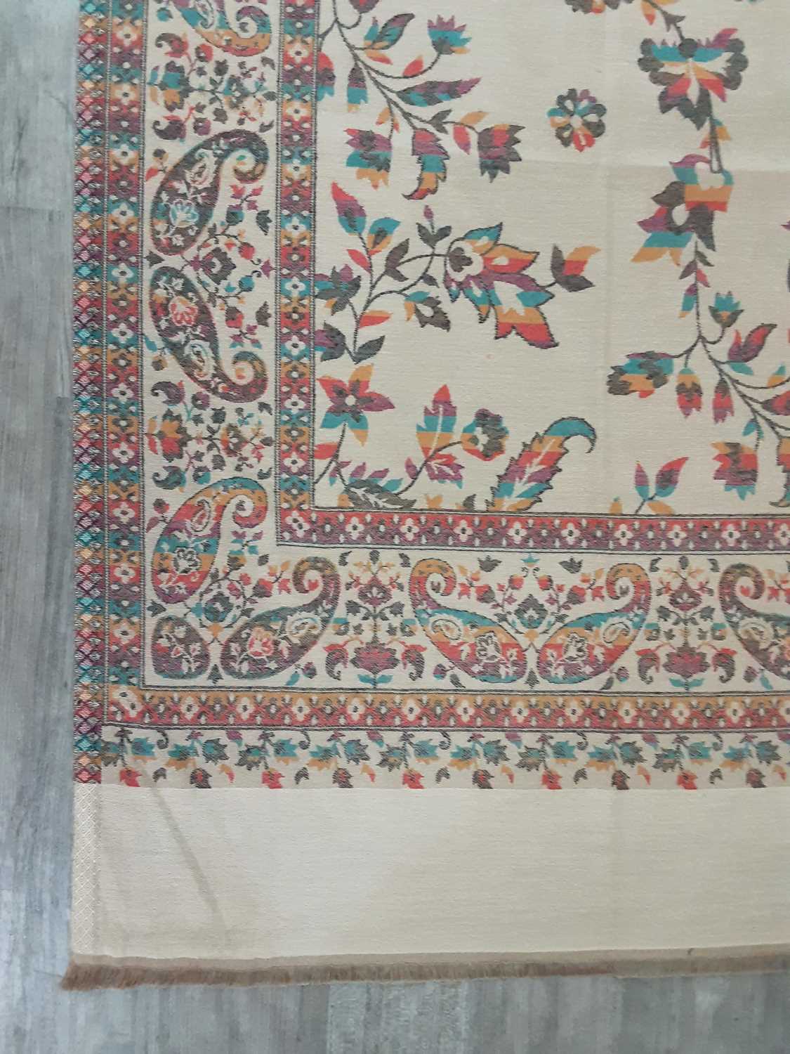 Lot 1299 - PAISLEY-STYLE SILK-BLEND PASHMINA OR SHAWL