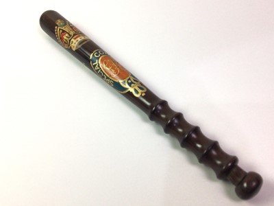 Lot 544 - GEORGE V SPECIAL CONSTABLE'S POLICE TRUNCHEON