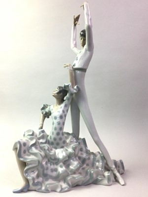 Lot 571 - LLADRO FIGURE GROUP OF FLAMENCO