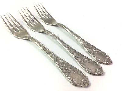 Lot 683 - GROUP OF SILVER AND SILVER PLATED FLATWARE