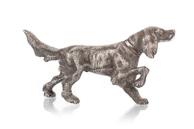 Lot 1368 - NOVELTY SOLID SILVER FIGURE OF A HOUND DOG