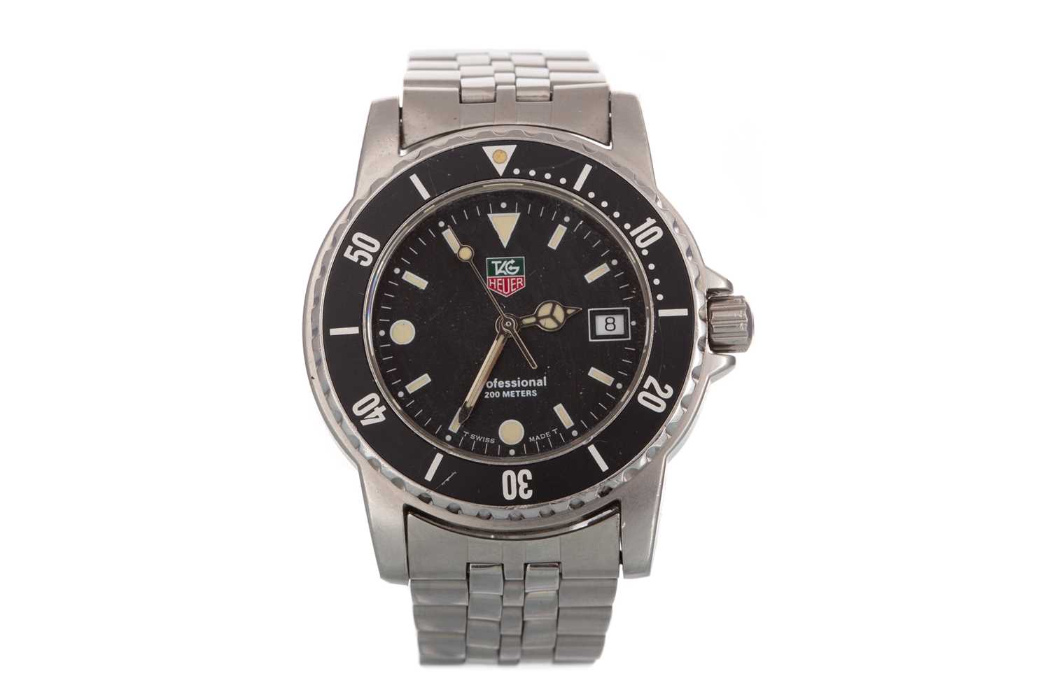 Lot 818 - TAG HEUER PROFESSIONAL