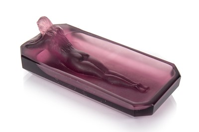 Lot 151 - ATTRIBUTED TO HEINRICH HOFFMAN, ART DECO FROSTED AMETHYST GLASS PIN DISH