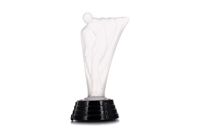 Lot 152 - CRISTAL DE SEVRES, ART DECO STYLE FROSTED GLASS 'ISADORA' MASCOT