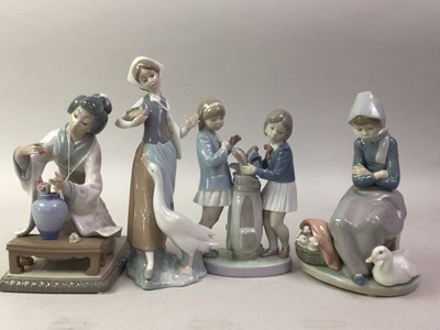 Lot 80 - COLLECTION OF LLADRO FIGURES