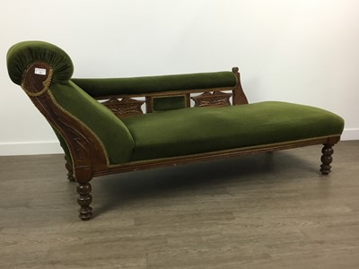 Lot 301 - LATE VICTORIAN CHAISE LONGUE