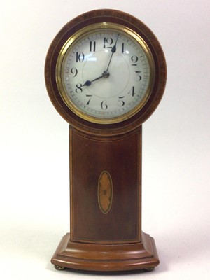 Lot 207 - EDWARDIAN MANTEL CLOCK