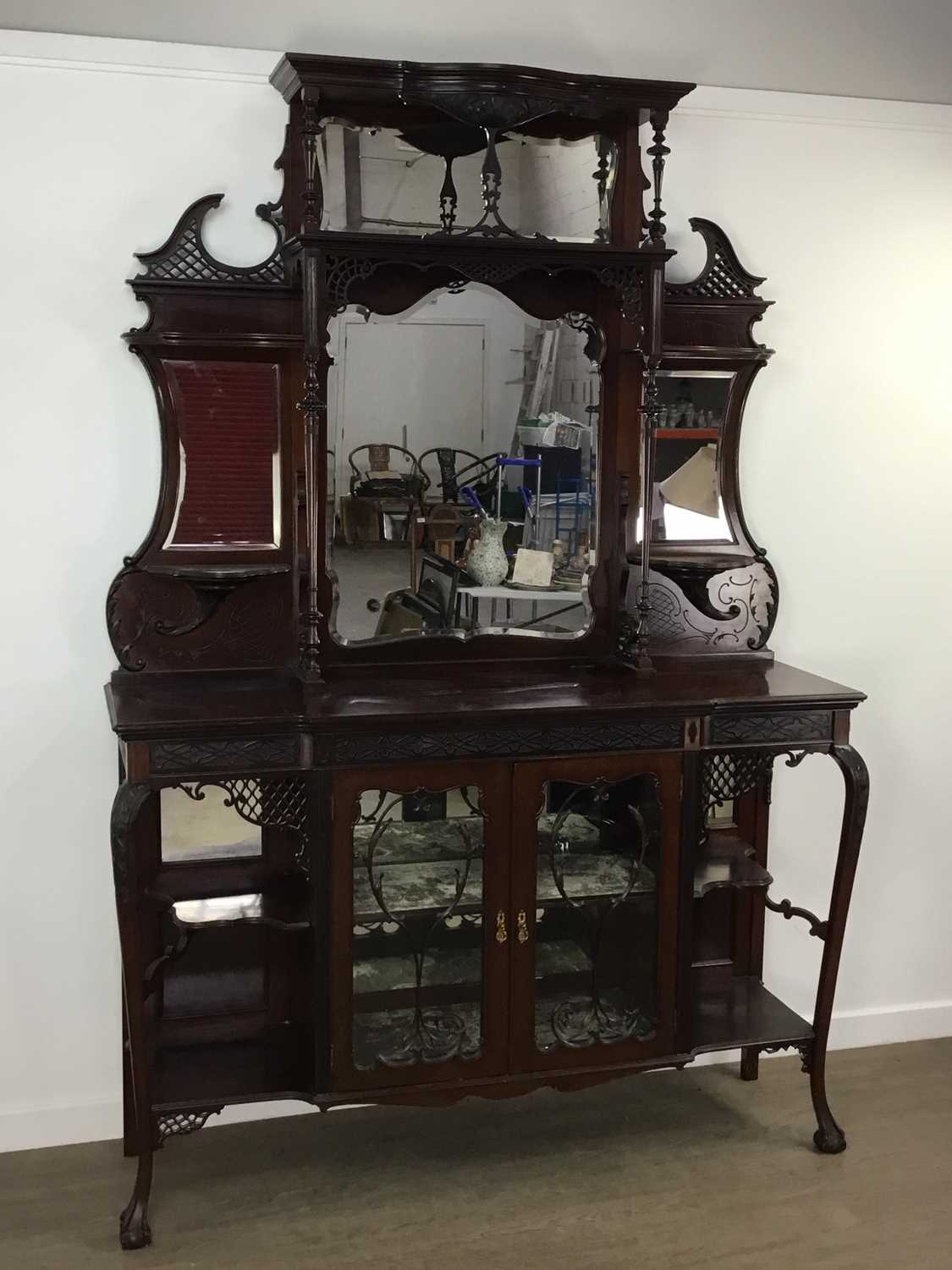 Lot 1320 - VICTORIAN MAHOGANY SIDE CABINET