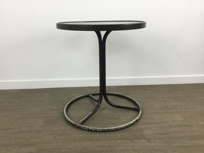 Lot 434 - BAKELITE CIRCULAR TABLE