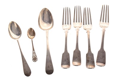 Lot 1412 - COLLECTION OF SILVER FLATWARE