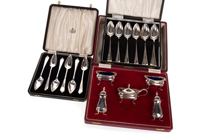 Lot 1410 - SET OF EIGHT SILVER GRAPEFRUIT SPOONS