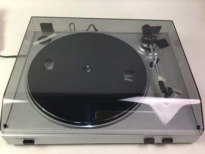 Lot 320 - ION USB TURNTABLE