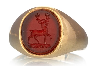 Lot 593 - CARNELIAN SEAL RING