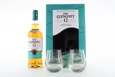 Lot 231 - GLENLIVET 12 YEAR OLD GIFT PACK WITH 2 GLASSES