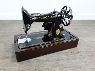 Lot 600 - SINGER PORTABLE SEWING MACHINE