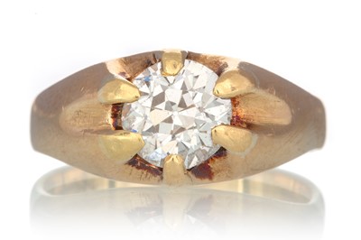 Lot 614 - DIAMOND GYPSY RING