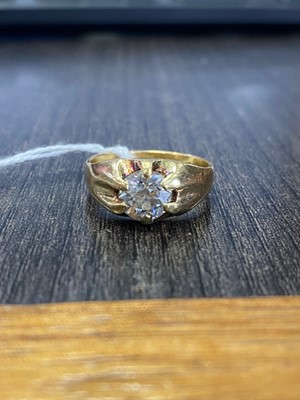 Lot 614 - DIAMOND GYPSY RING