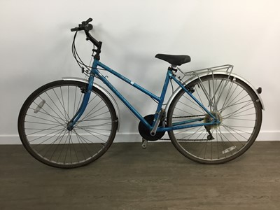 Lot 642 - RALEIGH LADIES BICYCLE