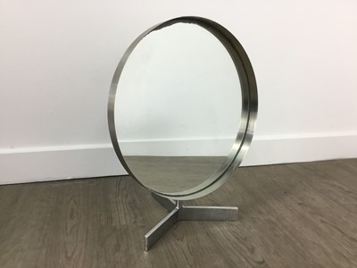 Lot 766 - CIRCULAR MIRROR