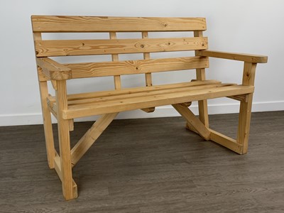 Lot 752 - PINE GARDEN BENCH SEAT