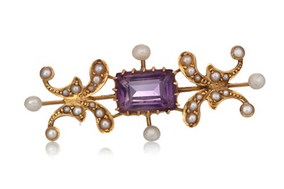 Lot 659 - EDWARDIAN AMETHYST AND SEED PEARL BROOCH